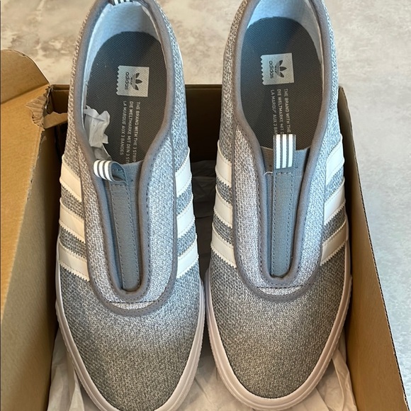 Adidas Adi-ease Kung-Fu Slip -on Gray and White Size 9US - Picture 3 of 6